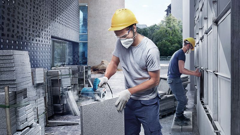 GDC 140 Bosch GDC 140 diamond tile cutter used for precise cutting.