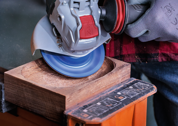 EXPERT Multi Material Carbide Grinding Head Medium, Flat, X-LOCK, 115 mm, 22.23 mm Bosch X-LOCK Carbide Disc shaping wood.